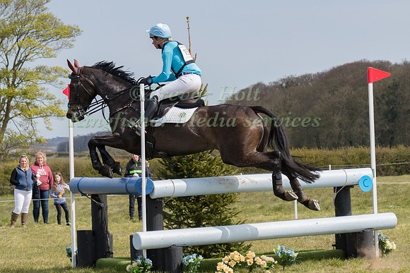 IZZY TAYLOR RIDING GRAF CAVALIER