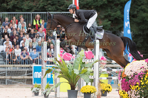 FLORIAN GANNEVAL AND BLUE BIRD DE BEAUFOUR