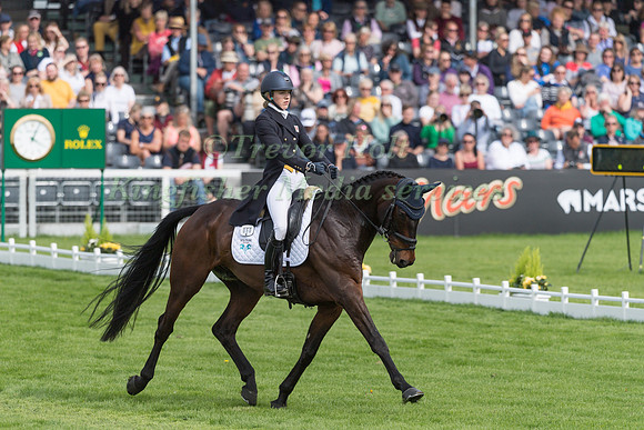 Felicity Collins (GBR) and RSH Contend OR