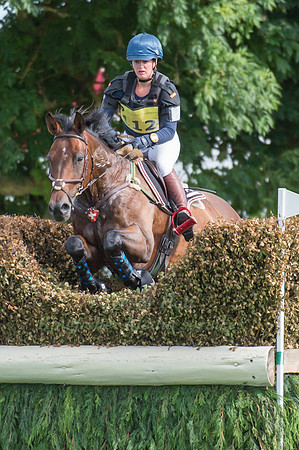 Jasmin Gambirasio (SUI) riding Tempo De Laume
