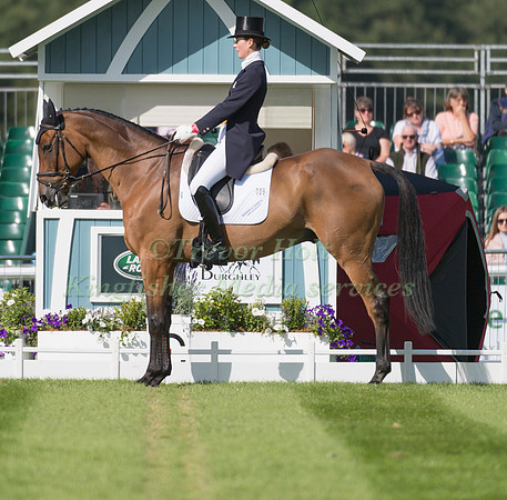 Willa Newton (GBR) and Chance Remark