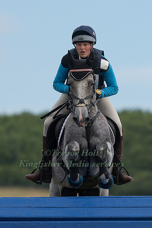 SARAH HOLMES (GBR) AND DUNGANSTOWN FLEUR-2