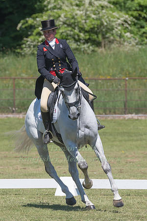 KITTY KING (GBR) AND VENDREDI BIATS