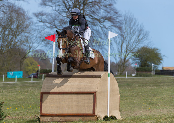 PIGGY MARCH RIDING SPORTSFIELD TOP NOTCH