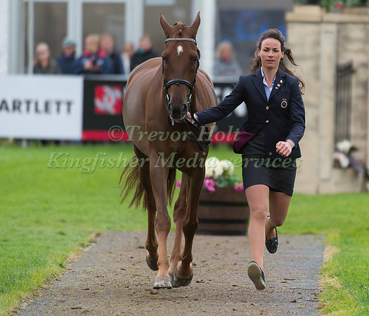 Maria Pinedo Sendagorta of Spain with Carriem Van Colen Z