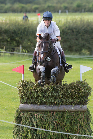 HARRY MEADE RIDING  MONBEG MEDLAR