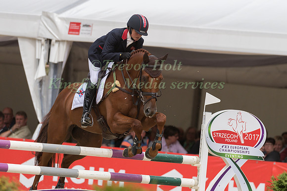 PIGGY FRENCH (GBR) AND QUARRYCREST ECHO