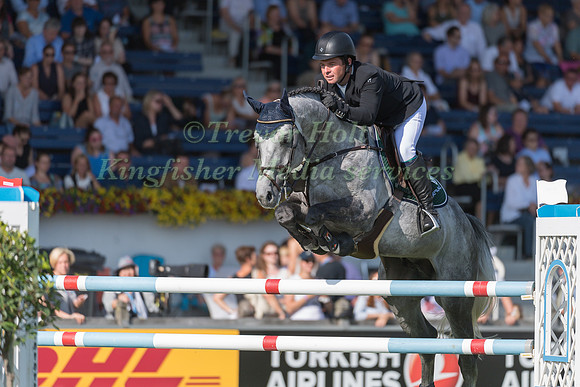 CIAN O' CONNOR AND LUKAS 1054