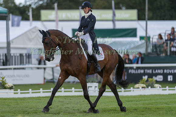 Dee Hankey (GBR) and Chequers Playboy