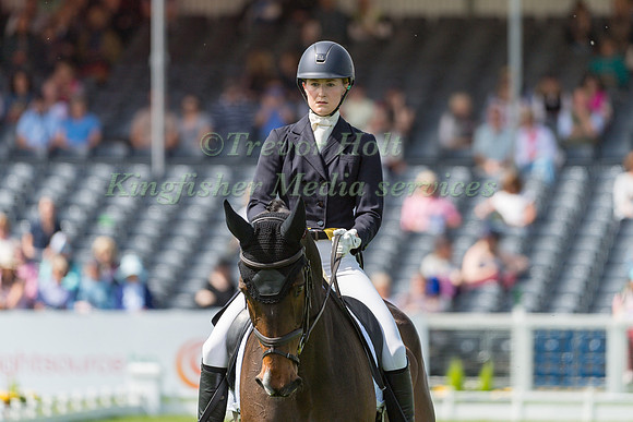 Rose Nesbitt (GBR) and EG Michealangelo