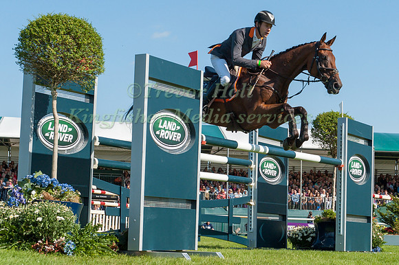Christopher Burton (AUS) and  TS Jamaimo