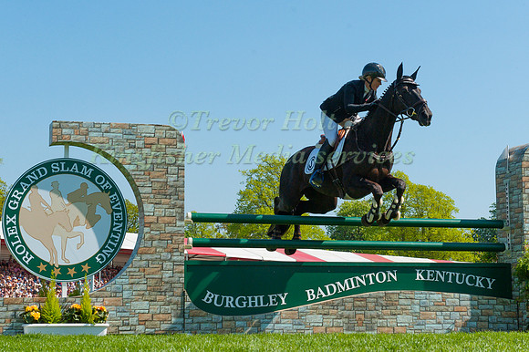 JONELLE PRICE (NZL) RIDING  CLASSIC MOET
