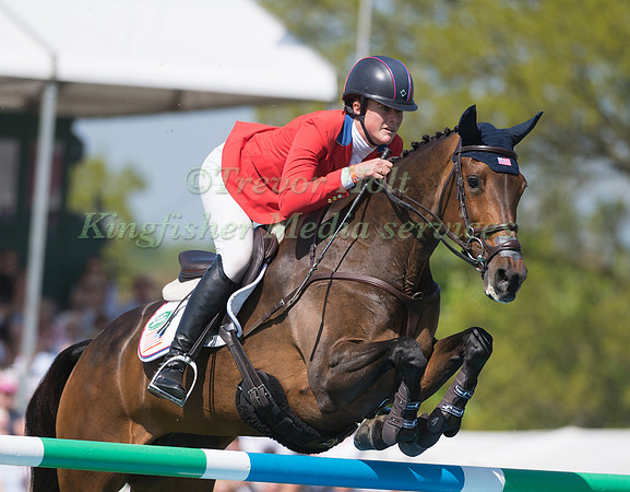 LAUREN KIEFFER (USA) RIDING  VERONICA