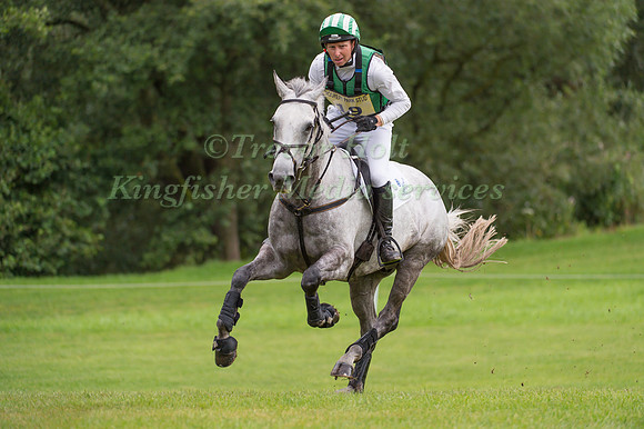 MICHAEL OWEN RIDING JIMS PAL