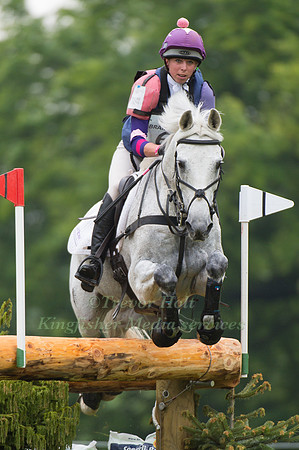 Ginny Howe (GBR) riding Imperato