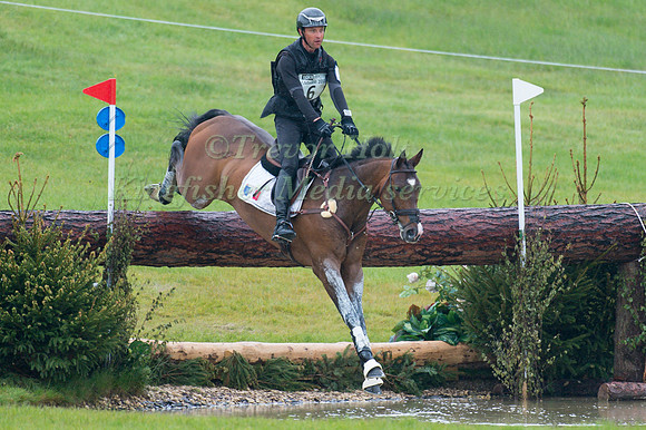 Arnaud Boiteau (FRA) riding Quoriano Ene Hn