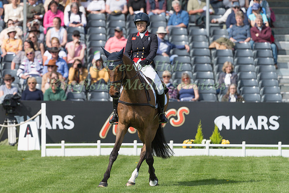Pippa Funnell (GBR) and Billy Walk On