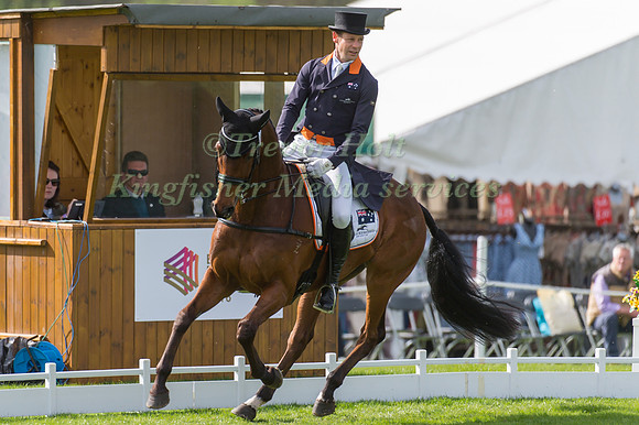 Christopher  Burton (AUS) riding TS Jamaimo