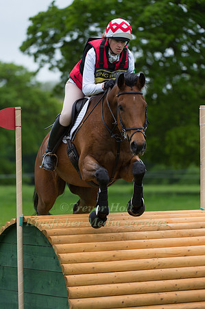 Erin Dobby (GBR) riding Breifne