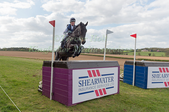 NICOLA WILSON (GBR) RIDING ANNIE CLOVER