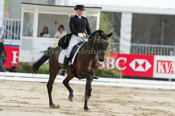 Alena Tseliaushkina and Passat