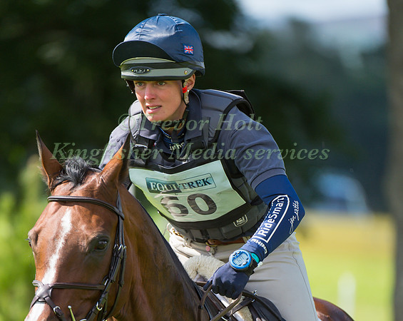 FLORA HARRIS (GBR) RIDING BAYANO