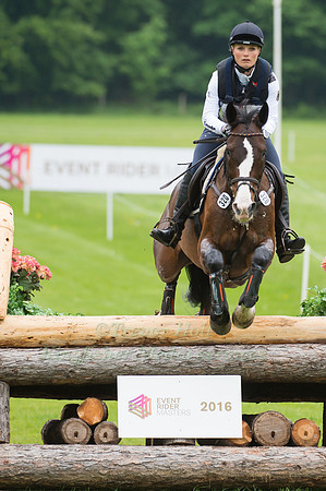 Pia  Munker (GER) riding Stachus 9