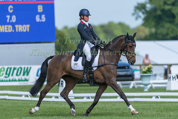IZZY TAYLOR (GBR) AND BE TOUCHABLE