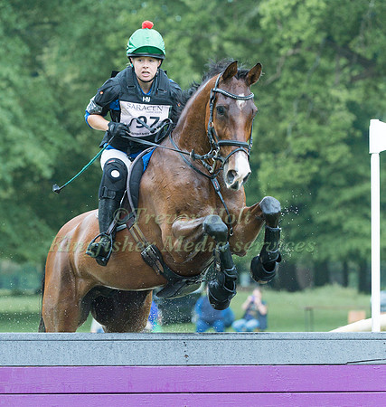 LAUREN YALLOP (GBR) AND INPETTO VAN DE KOUTERHOEVE