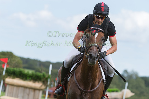 ALEX HUA TIAN RIDING  DON GENIRO