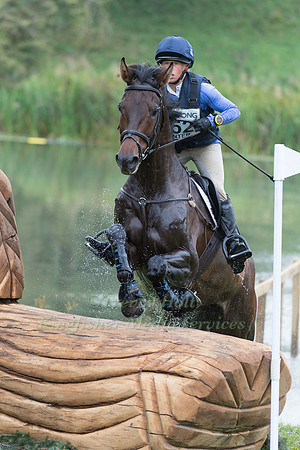 ROSALIND CANTER (GBR) RIDING LAS VEGAS 200