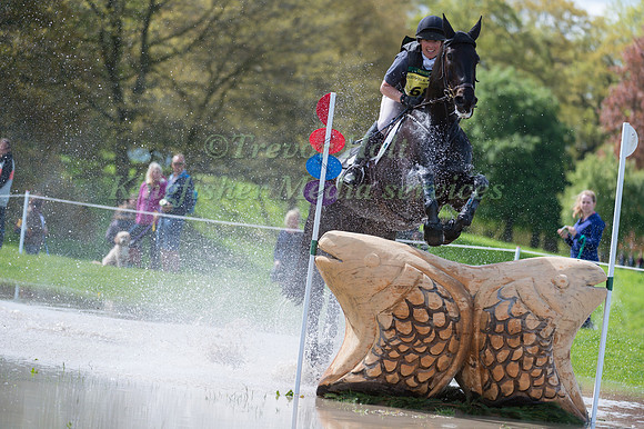 ROSIE THOMAS (GBR) RIDING  MHS NEBRASKA COMPETING IN THE CROSS COUNTRY PHASE OF THE  CIC THREE STAR COMPETITION AT THE  2017 DODSON AND HORRELL CHATSWORTH INTERNATIONAL HORSE TRIAL.