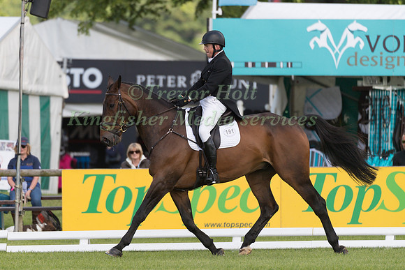 SIMON ASHWORTH (GBR) AND SUNNY III TAKING PART IN THE DRESSAGE PHASE OF THE  CIC THREE STAR COMPETITION AT THE 2017 EQUI-TREK BRAMHAM INTERNATIONAL HORSE TRIALS