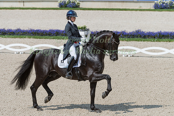 Charlotte Fry (GBR) and Glamourdale