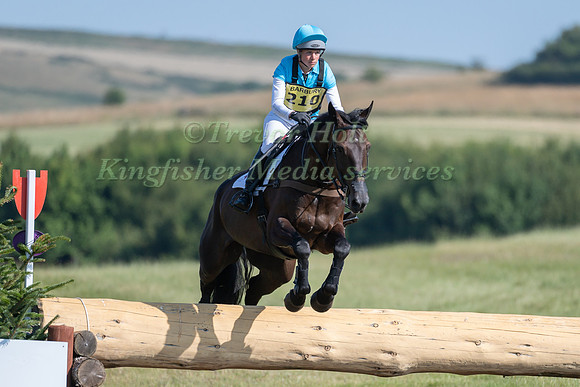 IZZY TAYLOR (GBR) AND NEWMARKET GLIDER