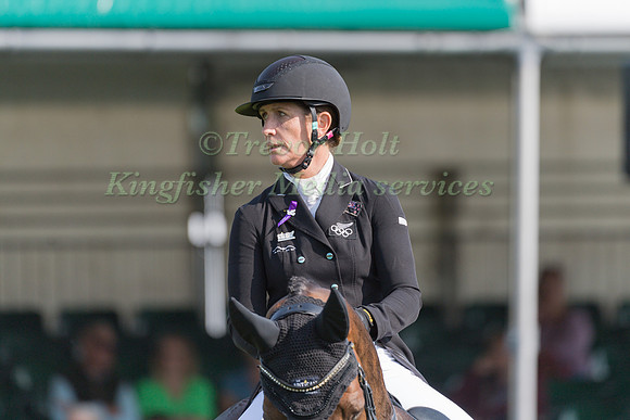 CAROLINE POWELL AND GREENACRES SPECIAL CAVALIER (NZL)