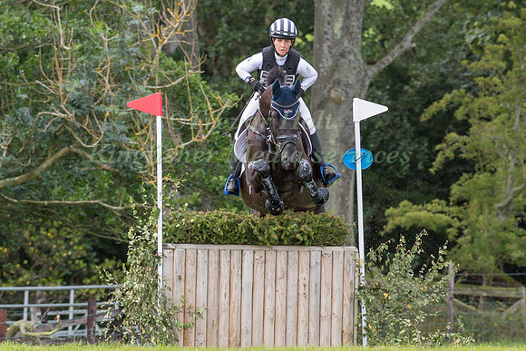 CAROLINE POWELL RIDING  ROCK MIDNIGHT