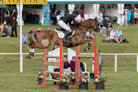 IZZY TAYLOR (GBR) AND PERFECT STRANGER
