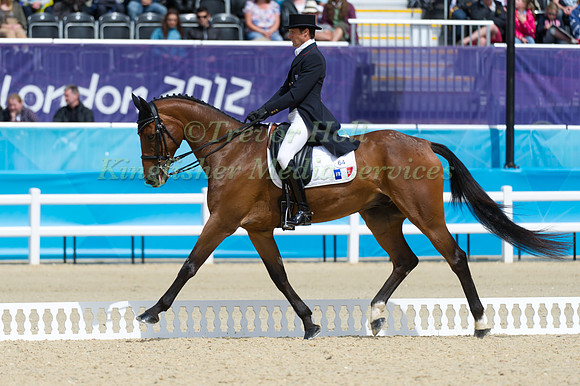 Nicolas Touzaint and Hildalgo De L'Ille