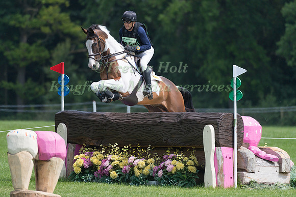 BILL  LEVETT (AUS) AND PILTOWN COLOURS