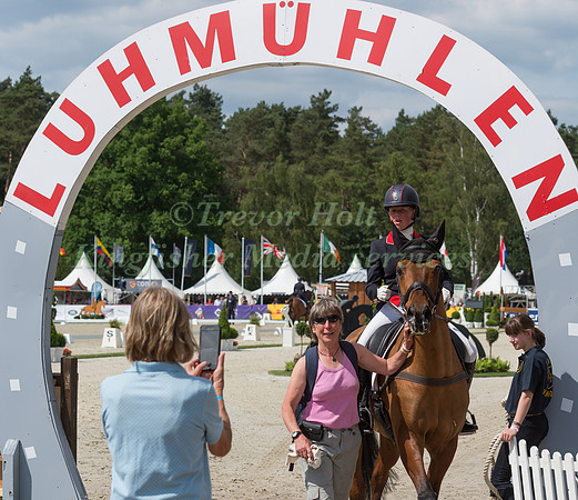ROSALIND CANTER (GBR) AND ZENSHERA