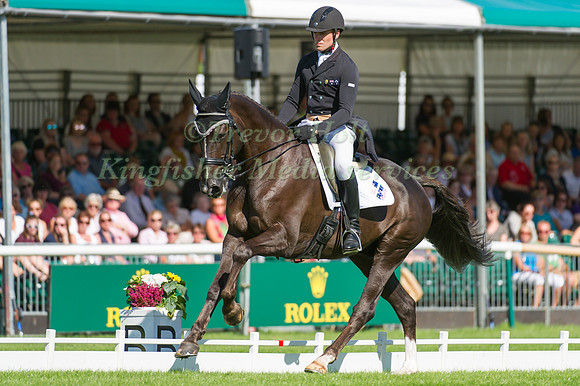 PAUL  TAPNER (AUS) RIDING UP IN THE AIR