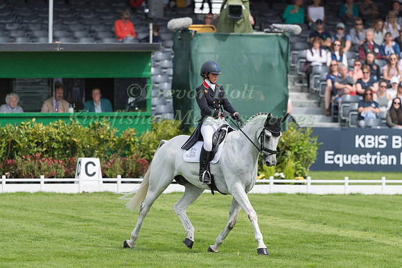 Kitty King (GBR) and Vendredi Biats