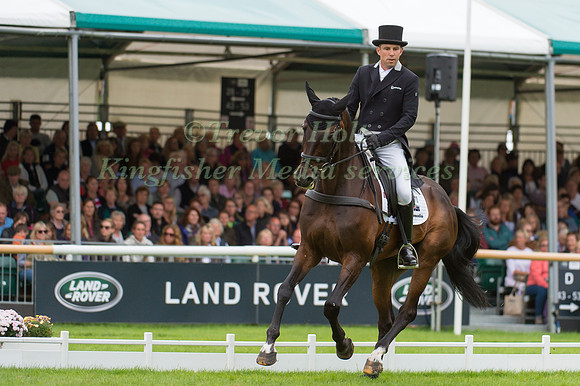 SAM  GRIFFITHS (AUS) RIDING HAPPY TIMES