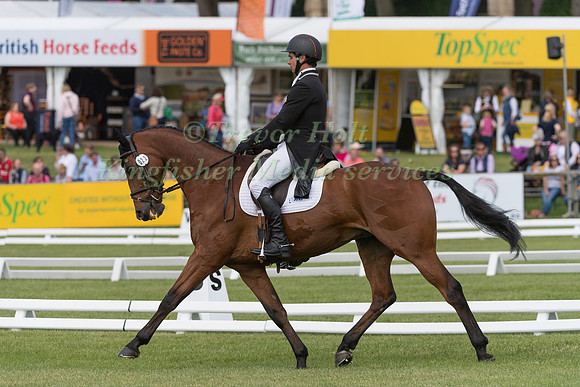 JAMES  AVERY (NZL) AND MR SNEEZY