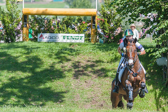 Camilla Speirs riding Portersize Just a Jiff  cross country