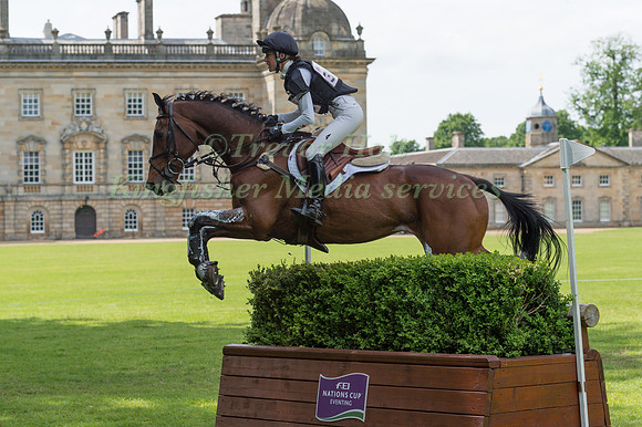 DEE HANKEY (GBR) RIDING CHEQUERS PLAYBOY TAKING PART IN THE CROSS COUNTRY PHASE OF THE CICO THREE STAR AT THE 2017 HOUGHTON INTERNATIONAL HORSE TRIALS