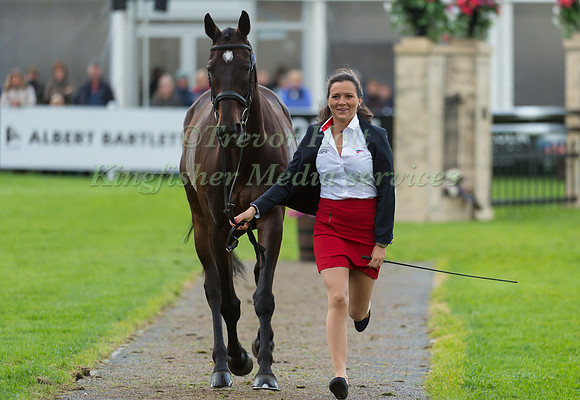Gwendolen Fer of France with Romantic Love