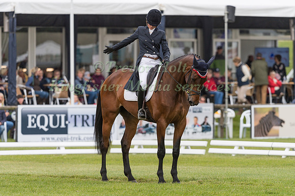 AURELIE  GOMEZ (FRA) AND SLAMM DE LA SELUNE