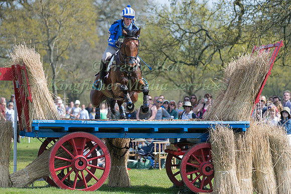 IMOGEN MURRAY (GBR) RIDING  IVAR GOODEN
